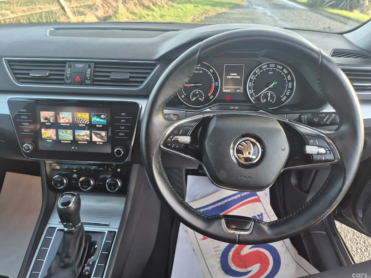 Skoda Superb Saloon, Diesel, 2021, Grey