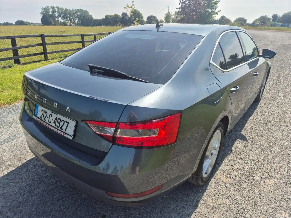 Skoda Superb Saloon, Diesel, 2021, Grey