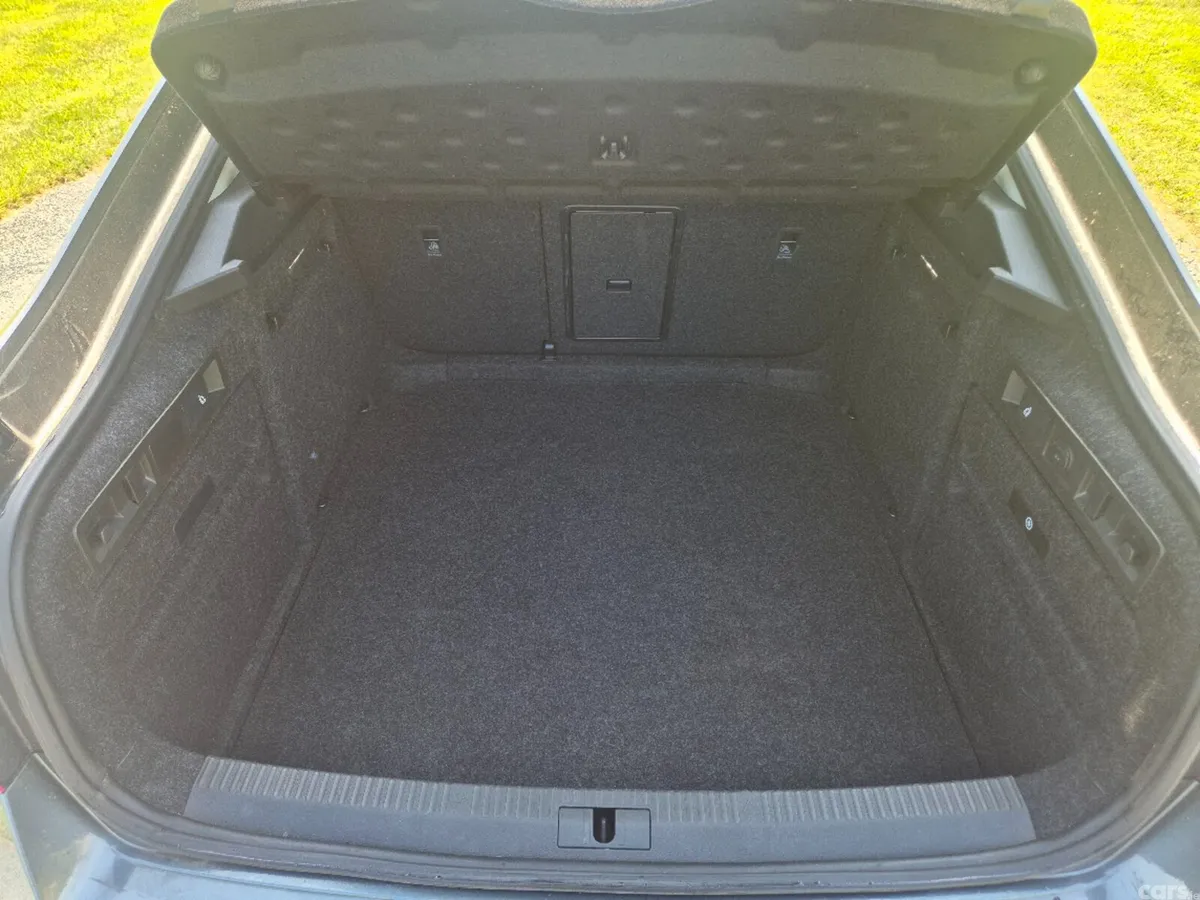 Skoda Superb Saloon, Diesel, 2021, Grey
