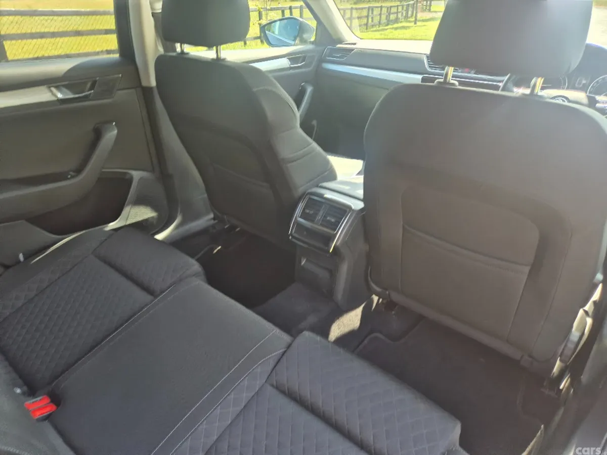 Skoda Superb Saloon, Diesel, 2021, Grey
