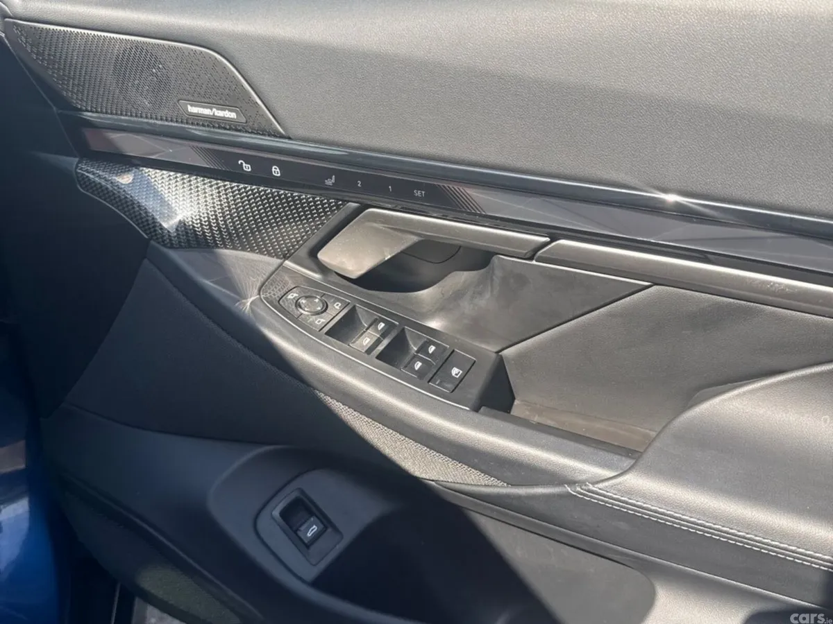 BMW 5-Series Saloon, Petrol Plug-in Hybrid, 2024, Blue