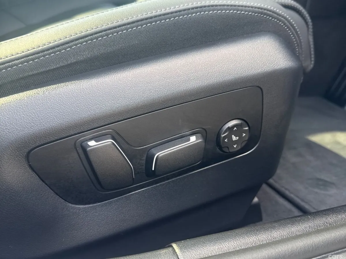 BMW 5-Series Saloon, Petrol Plug-in Hybrid, 2024, Blue