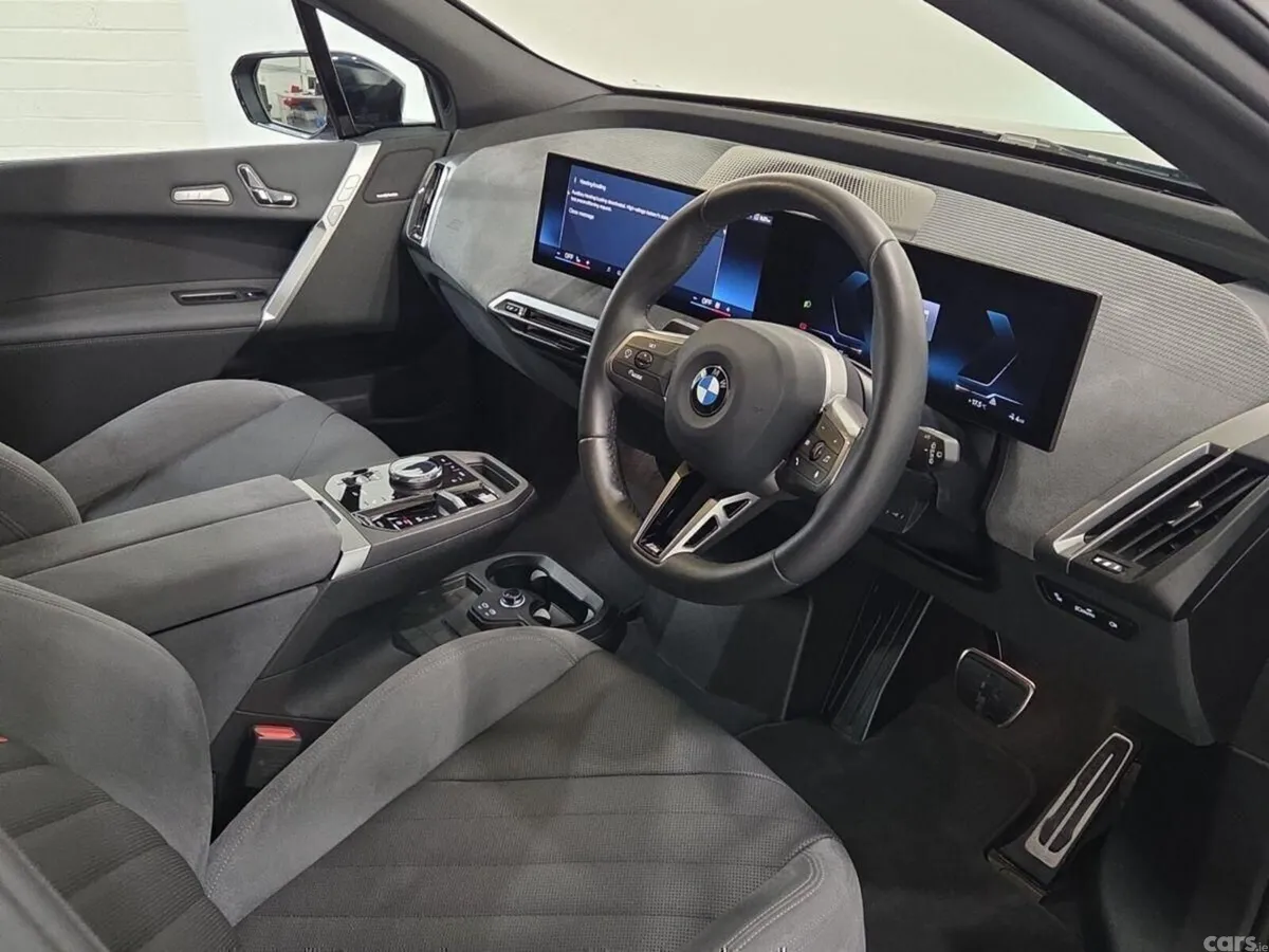 BMW iX SUV, Electric, 2026, Black