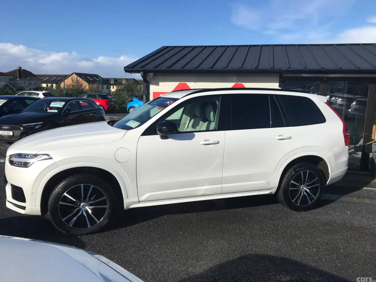 Volvo XC90 SUV, Petrol Plug-in Hybrid, 2023, White