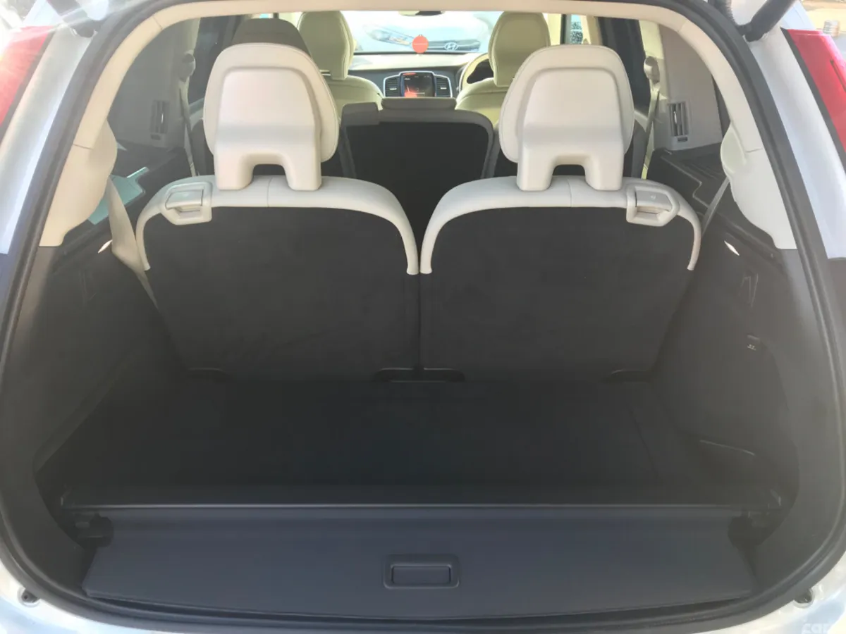 Volvo XC90 SUV, Petrol Plug-in Hybrid, 2023, White
