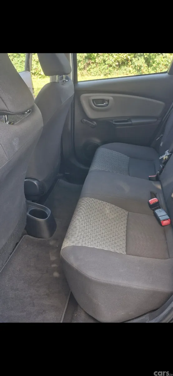 Toyota Yaris Hatchback, Petrol, 2016, Red