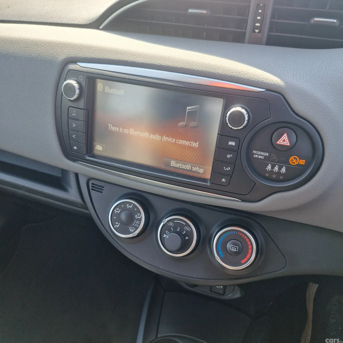 Toyota Yaris Hatchback, Petrol, 2016, Red