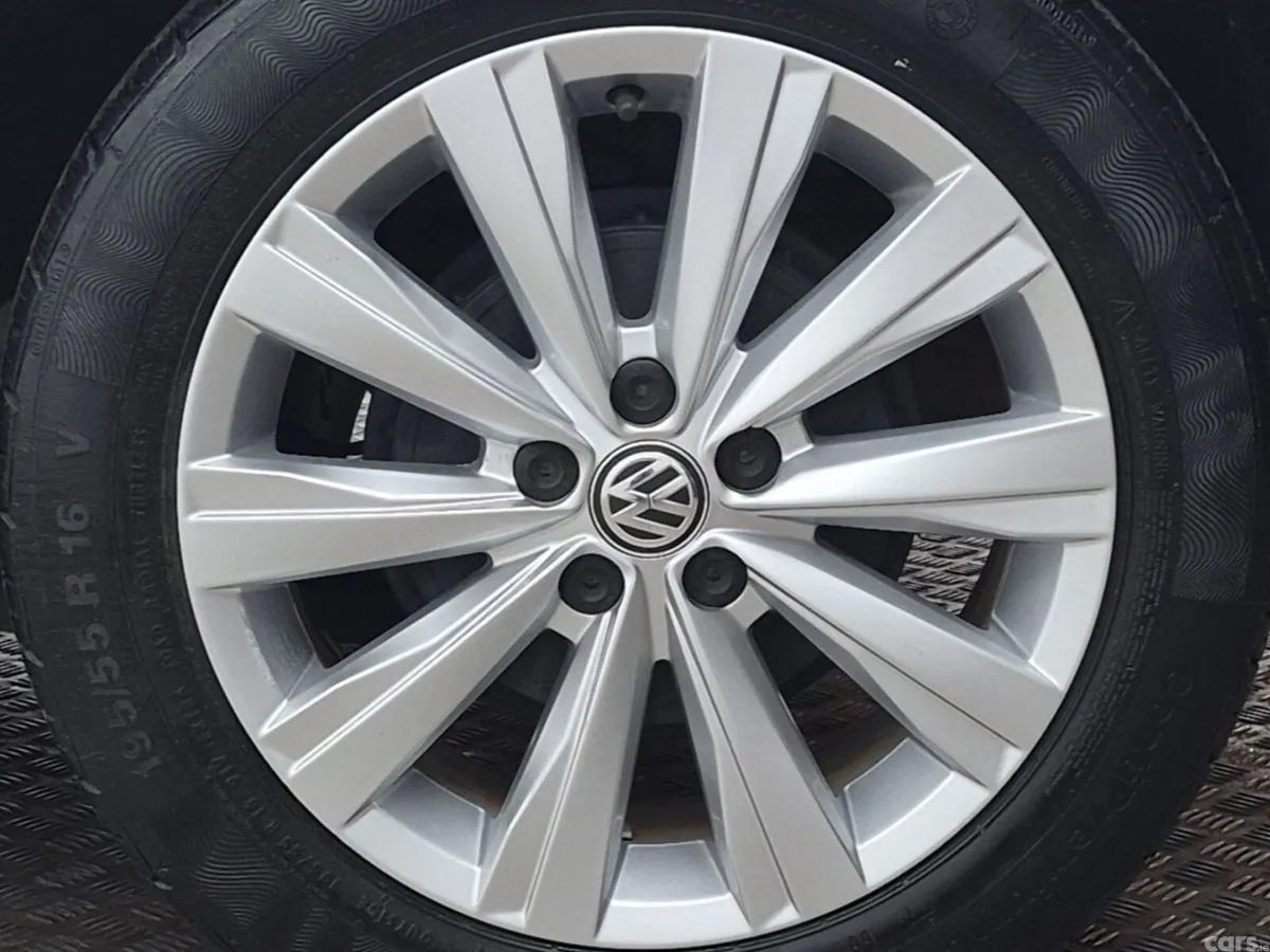 Volkswagen Polo Hatchback, Petrol, 2021, White