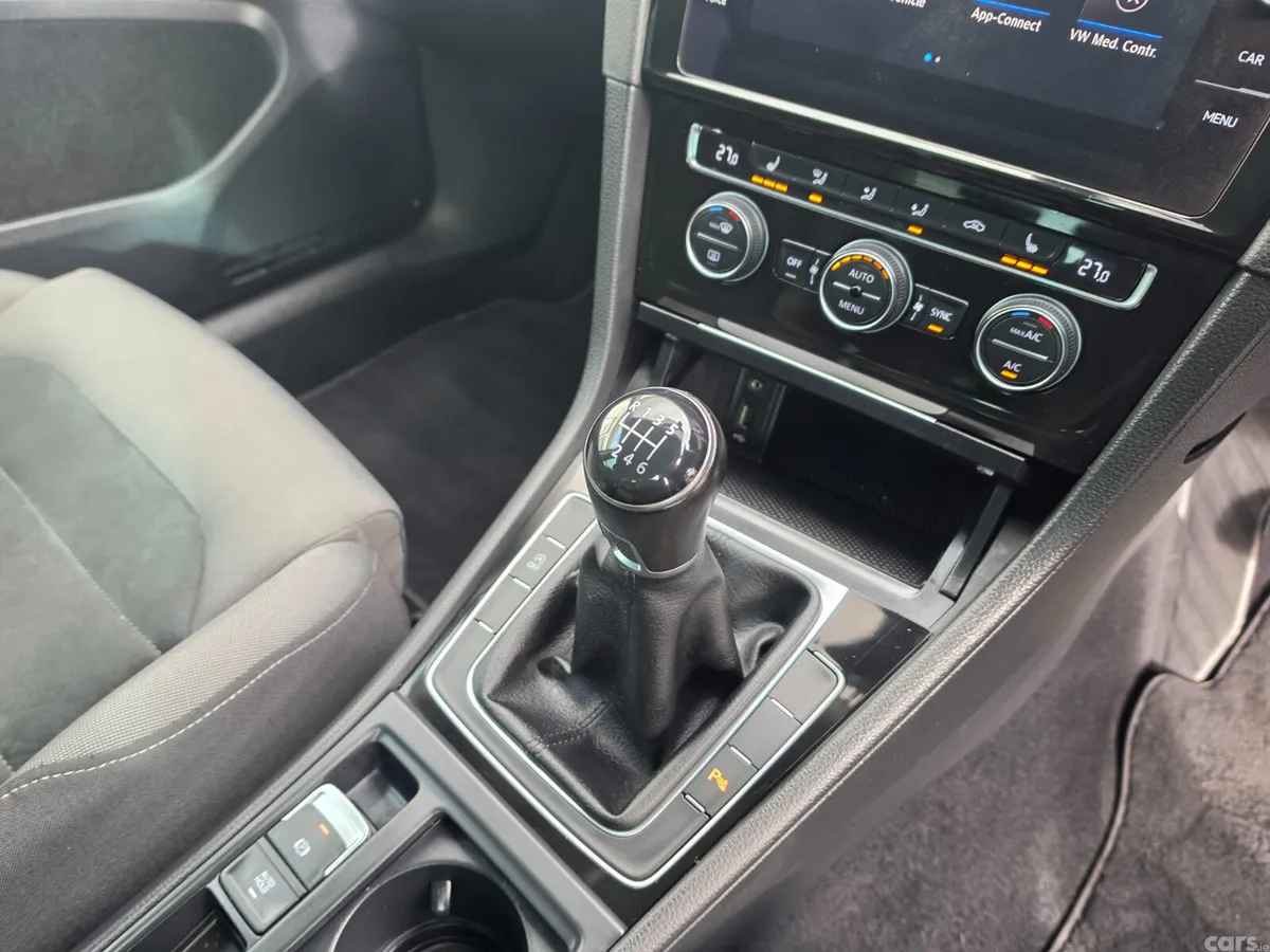 Volkswagen Golf Estate, Petrol, 2018, Grey