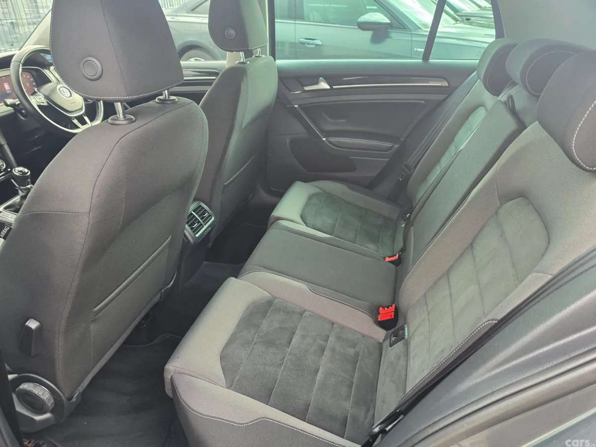 Volkswagen Golf Estate, Petrol, 2018, Grey