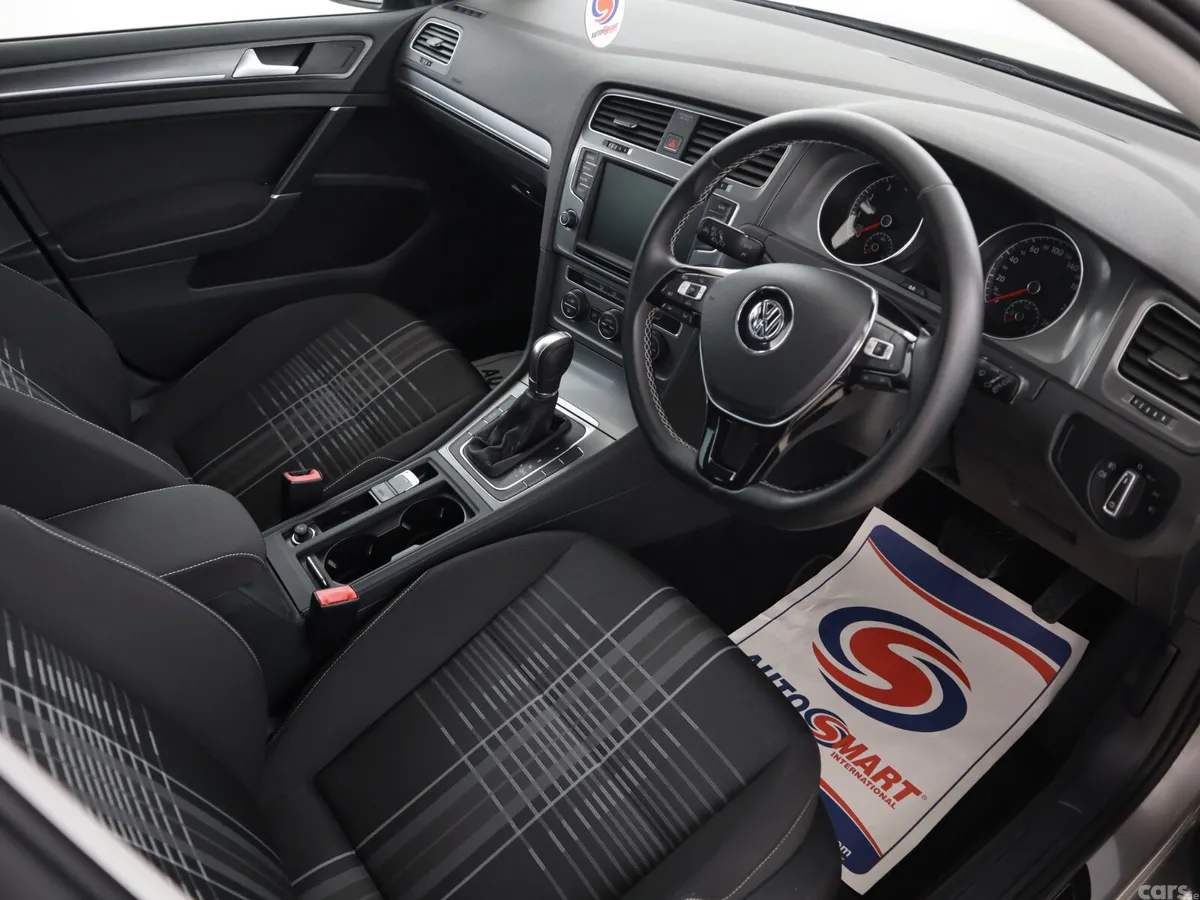 Volkswagen Golf Hatchback, Petrol, 2015, Grey