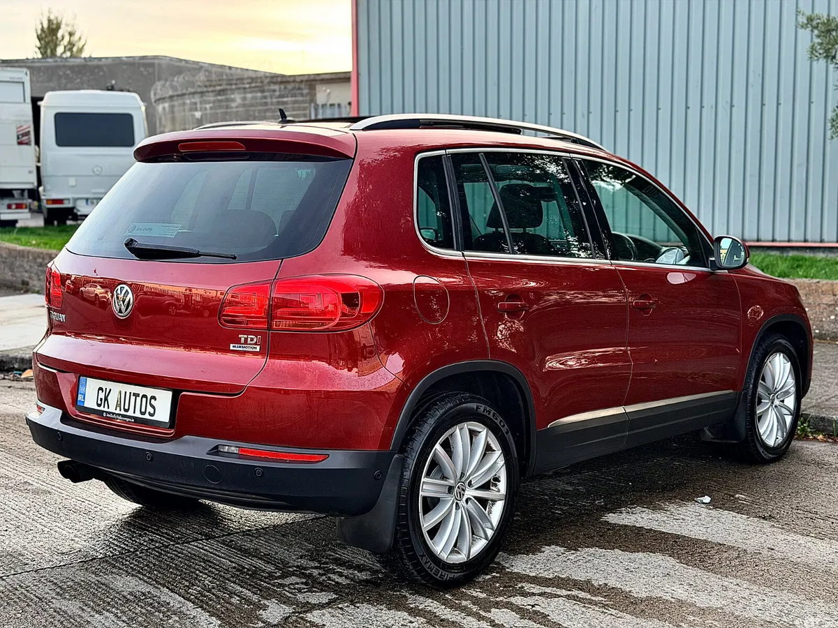 Volkswagen Tiguan SUV, Diesel, 2015, Red