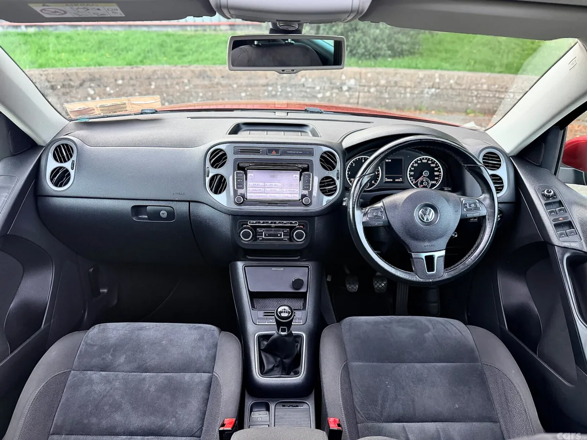 Volkswagen Tiguan SUV, Diesel, 2015, Red