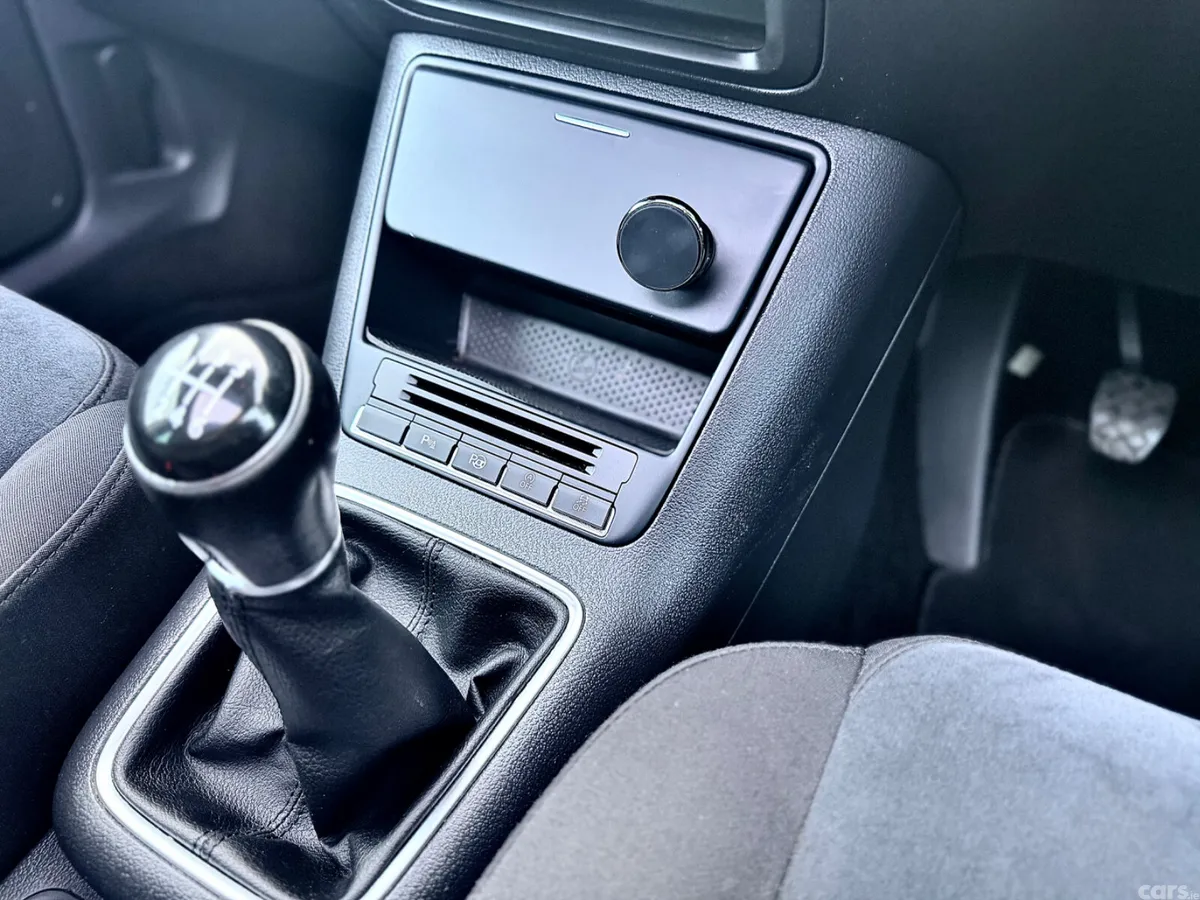 Volkswagen Tiguan SUV, Diesel, 2015, Red