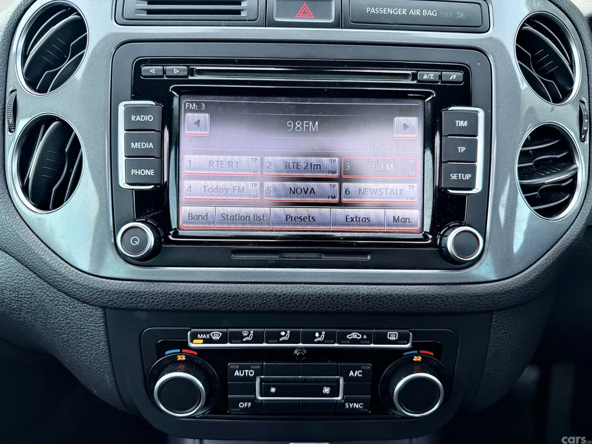 Volkswagen Tiguan SUV, Diesel, 2015, Red