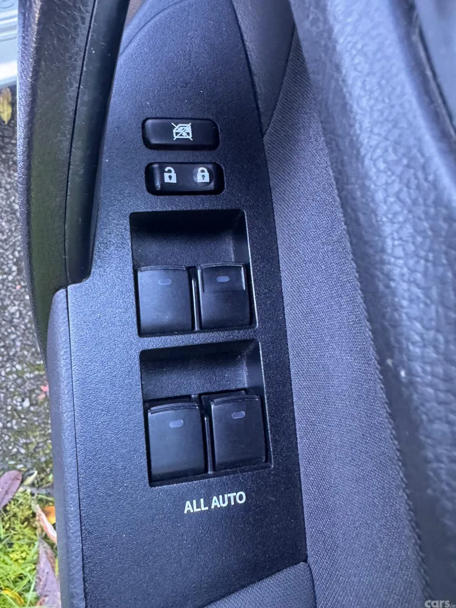 Toyota Corolla Saloon, Petrol, 2017, Grey
