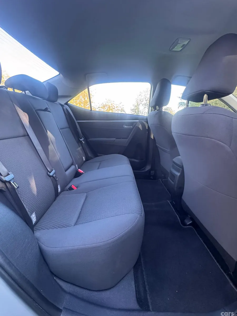 Toyota Corolla Saloon, Petrol, 2017, Grey