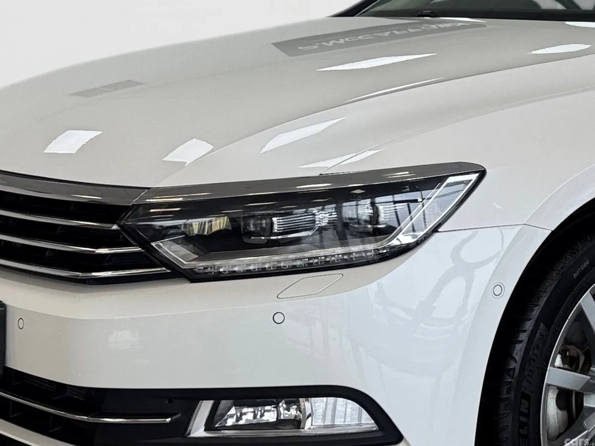 Volkswagen Passat Estate, Diesel, 2018, White