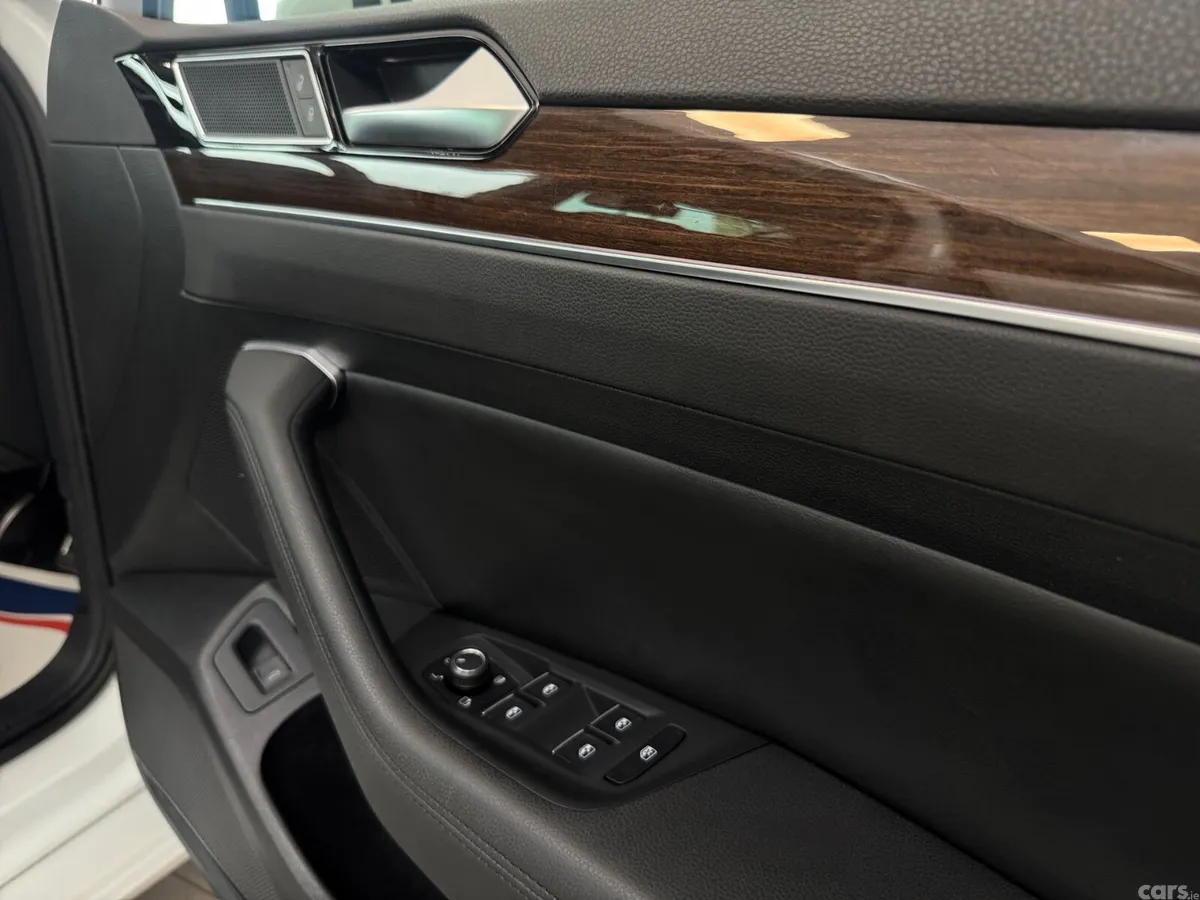 Volkswagen Passat Estate, Diesel, 2018, White