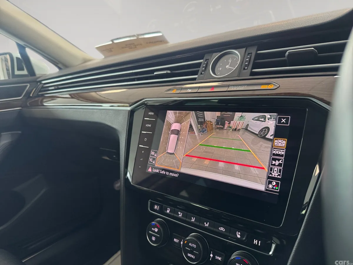 Volkswagen Passat Estate, Diesel, 2018, White
