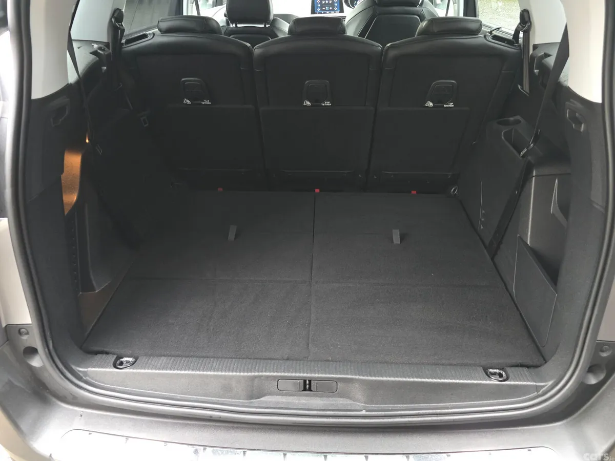 Peugeot 5008 MPV, Diesel, 2019, Grey