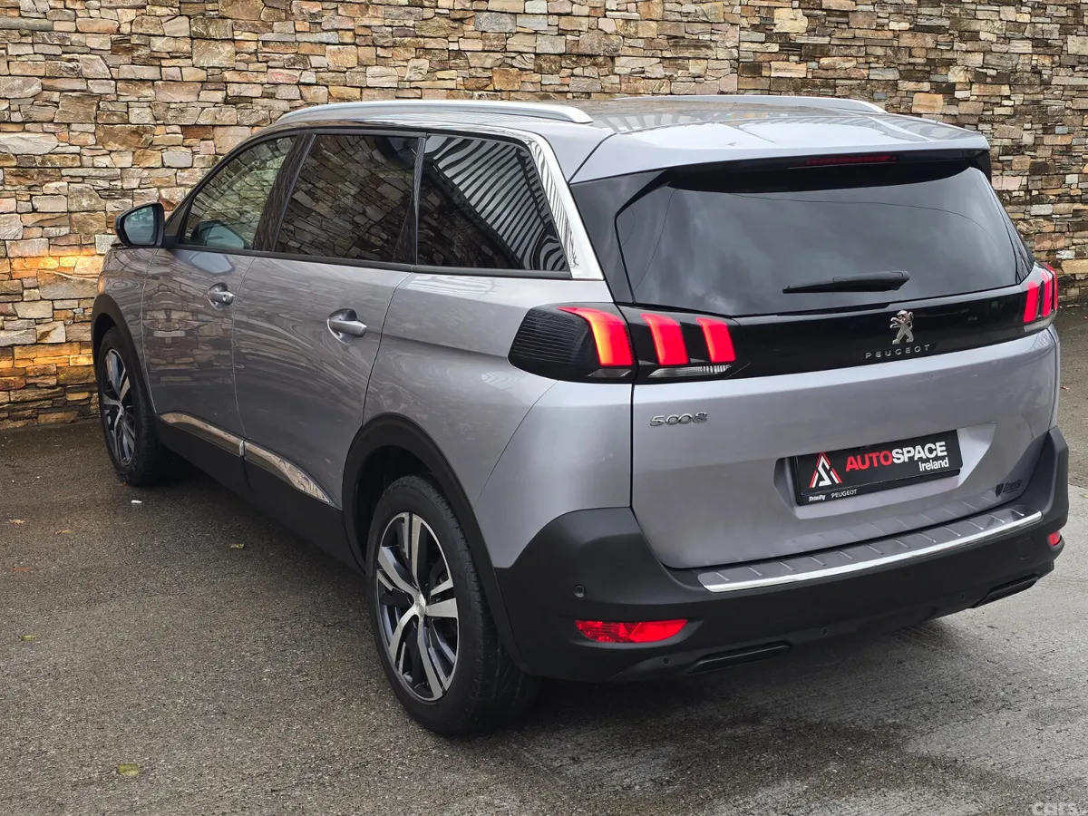 Peugeot 5008 MPV, Diesel, 2019, Grey