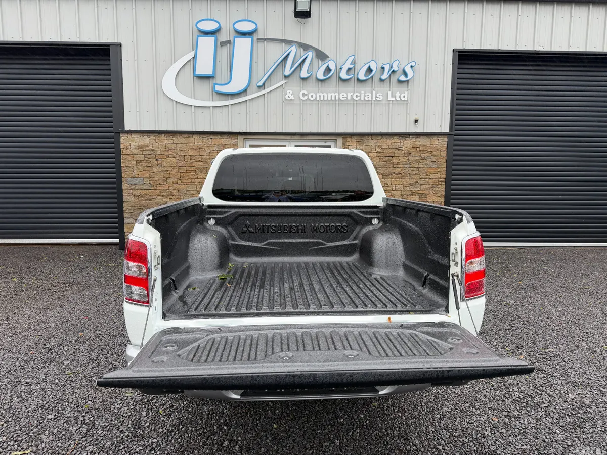 Mitsubishi L200 Pick Up, Diesel, 2019, White