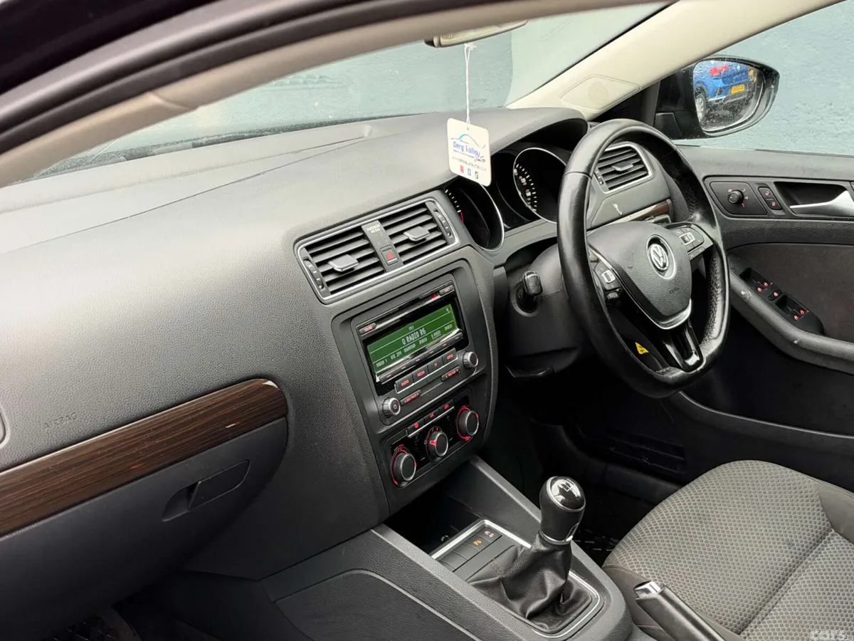 Volkswagen Jetta Saloon, Diesel, 2016, Black