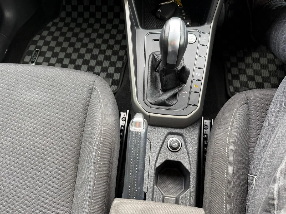 Volkswagen Polo Hatchback, Petrol, 2021, Black