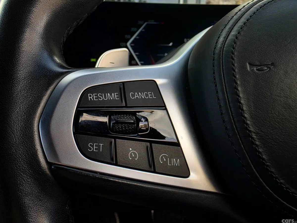 BMW 3-Series Estate, Petrol Hybrid, 2023, Black