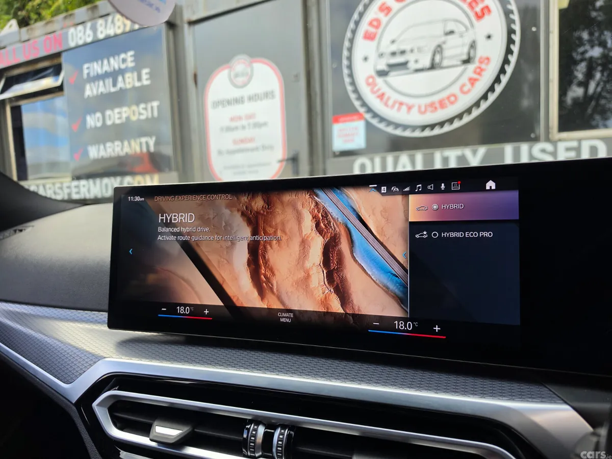 BMW 3-Series Estate, Petrol Hybrid, 2023, Black
