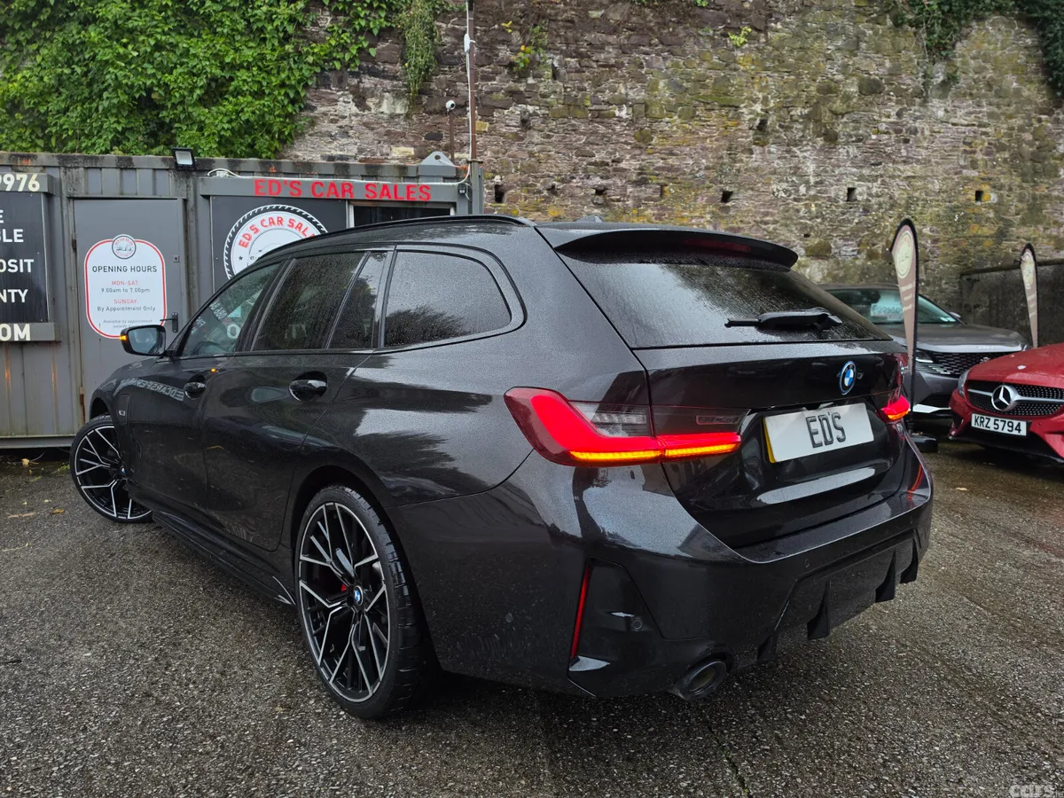 BMW 3-Series Estate, Petrol Hybrid, 2023, Black