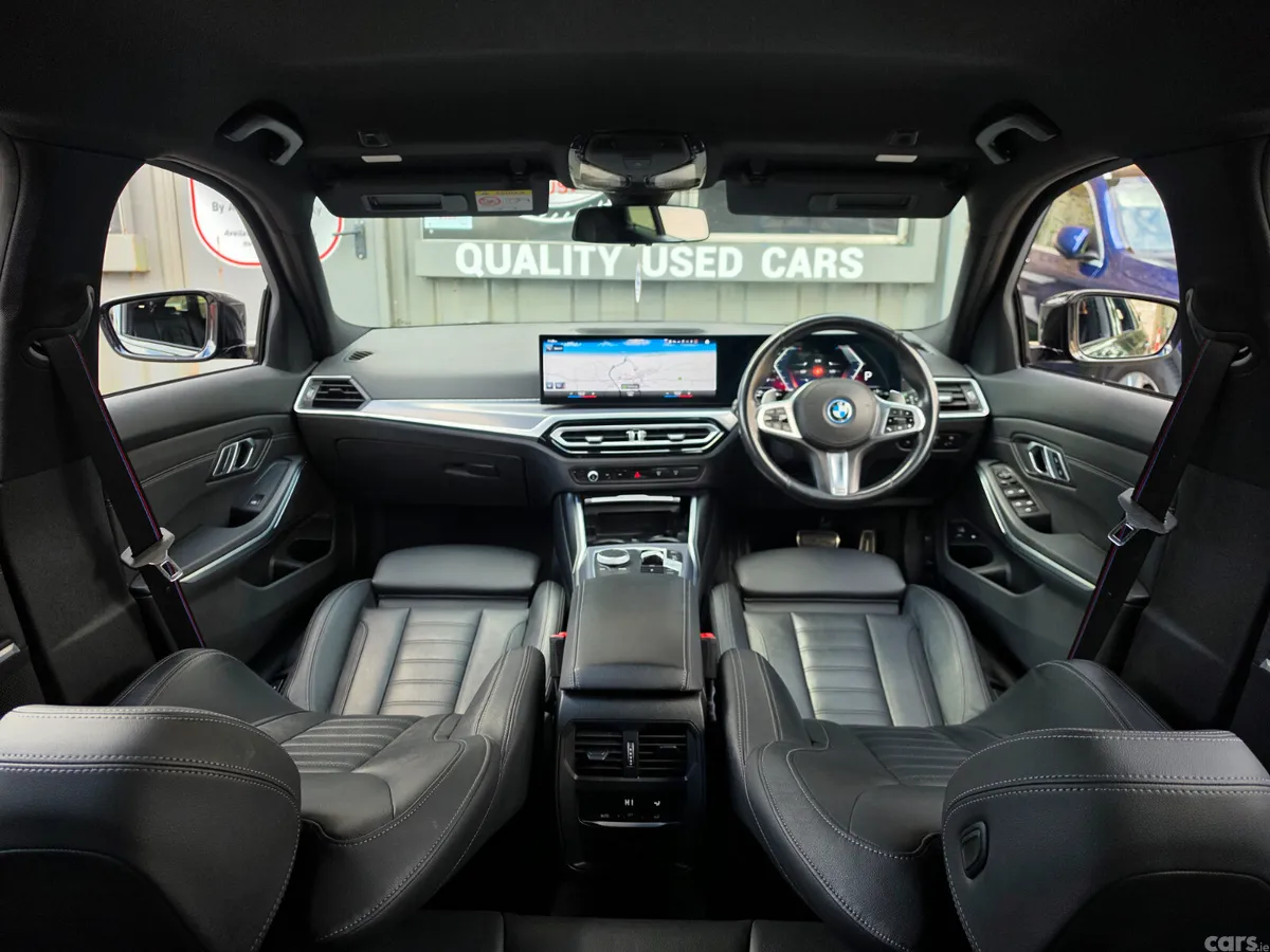 BMW 3-Series Estate, Petrol Hybrid, 2023, Black