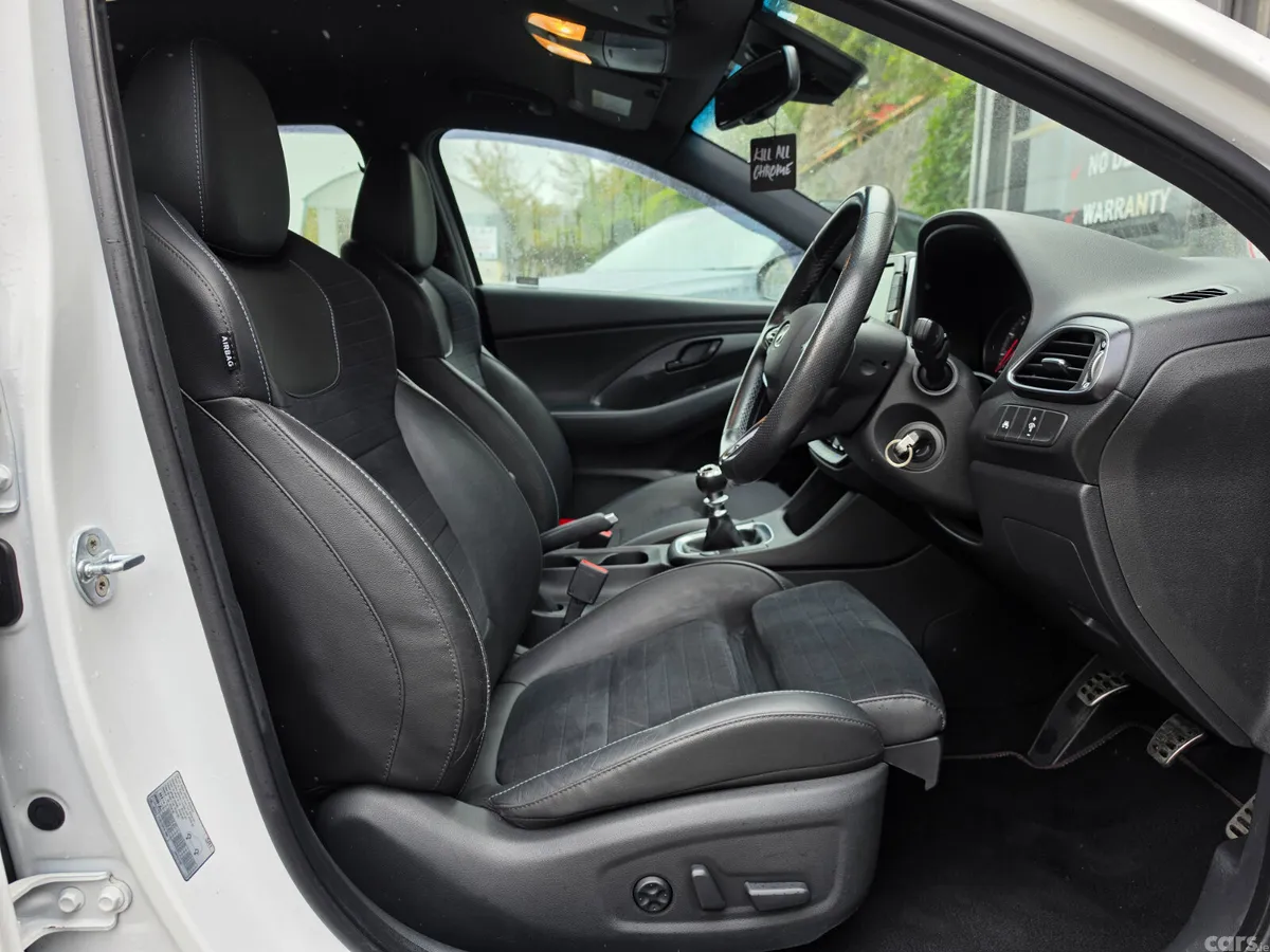 Hyundai i30 Hatchback, Petrol, 2018, White