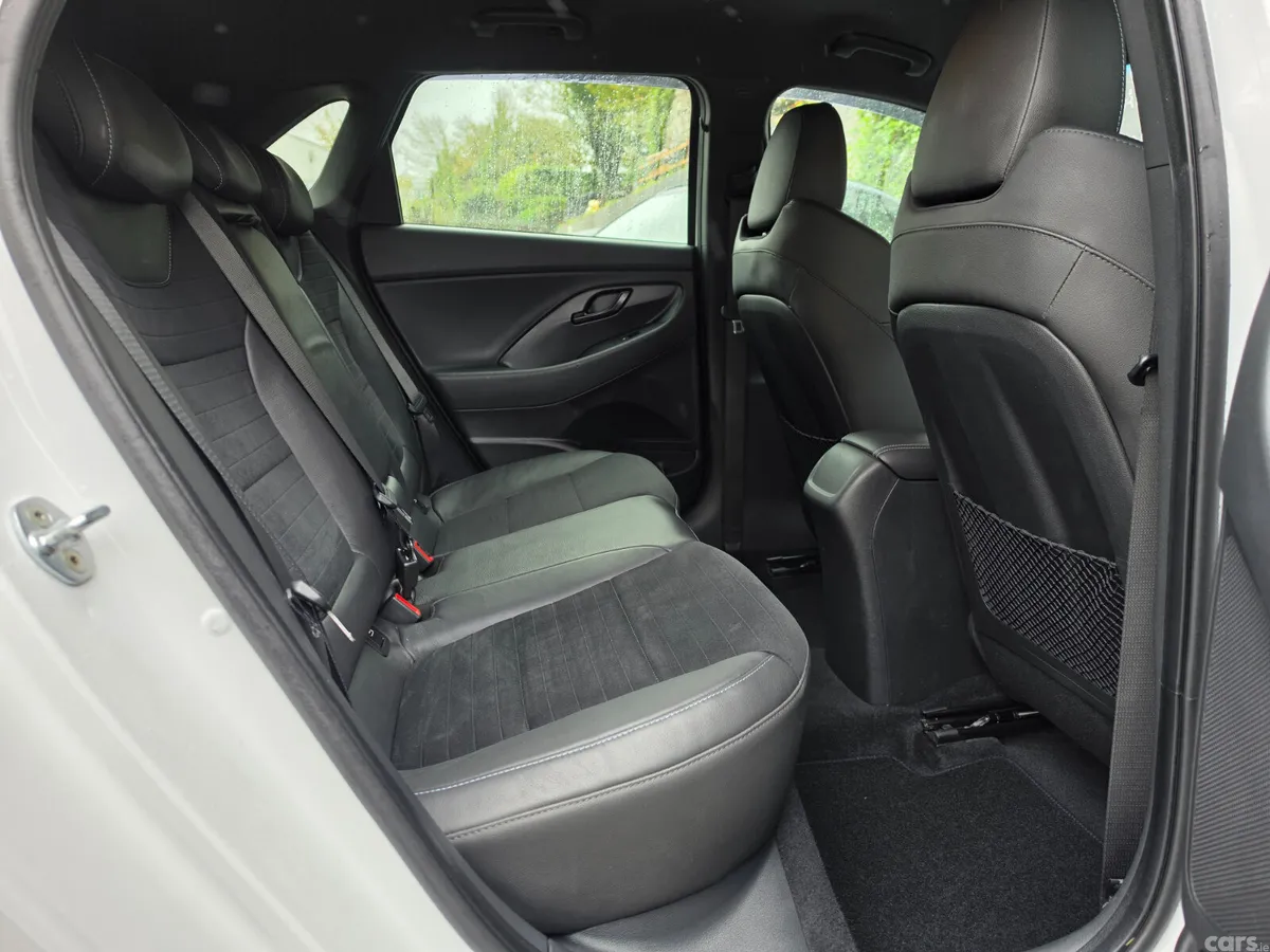 Hyundai i30 Hatchback, Petrol, 2018, White
