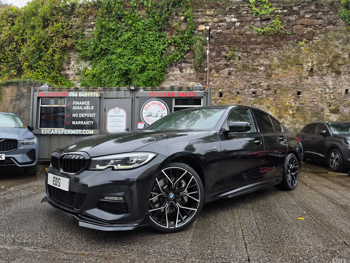BMW 3-Series Saloon, Petrol Hybrid, 2020, Black