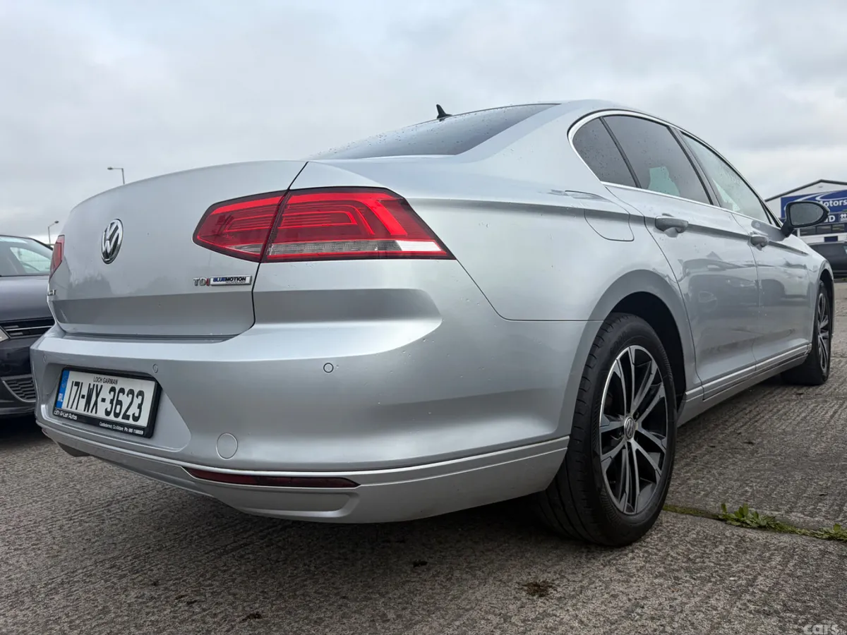 Volkswagen Passat Saloon, Diesel, 2017, Silver