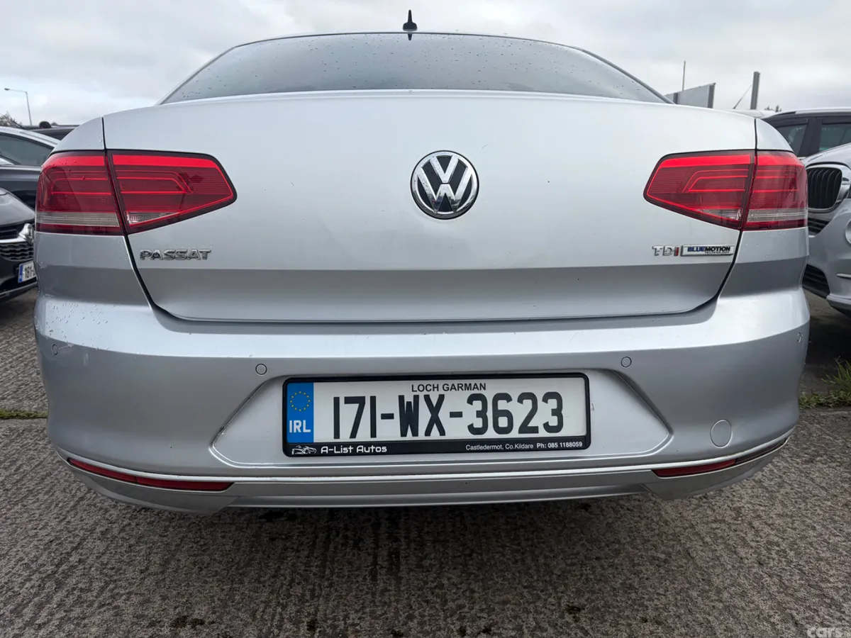 Volkswagen Passat Saloon, Diesel, 2017, Silver