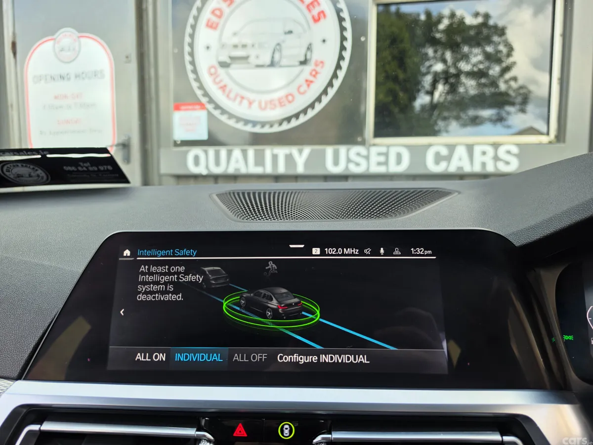 BMW 3-Series Saloon, Petrol Hybrid, 2020, Black