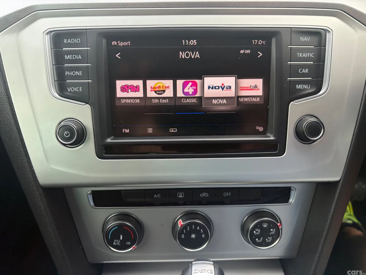 Volkswagen Passat Saloon, Diesel, 2017, Silver