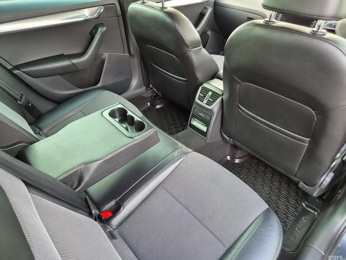 Skoda Octavia Estate, Diesel, 2020, Grey