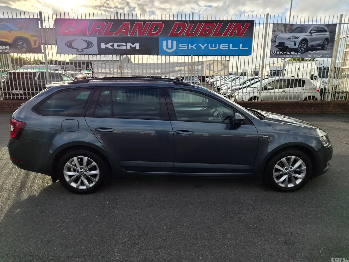 Skoda Octavia Estate, Diesel, 2020, Grey