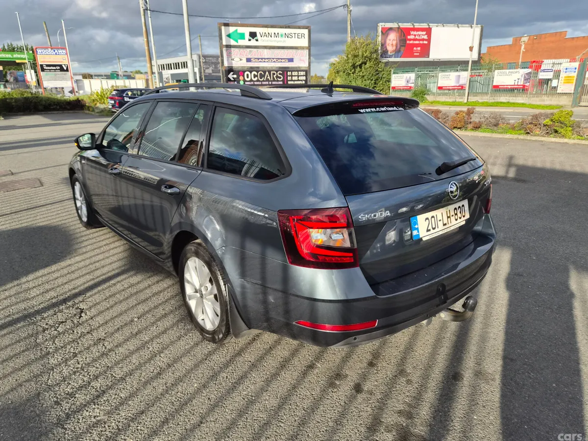 Skoda Octavia Estate, Diesel, 2020, Grey