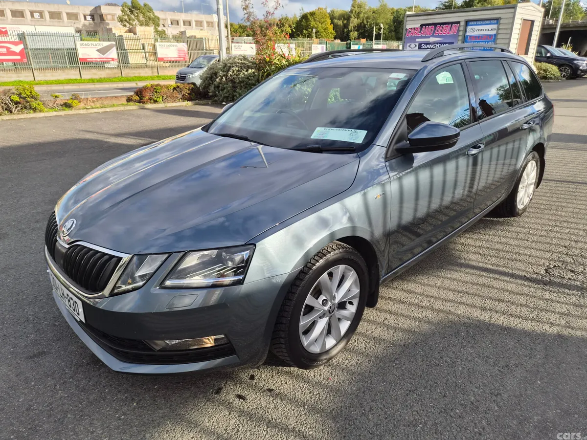 Skoda Octavia Estate, Diesel, 2020, Grey