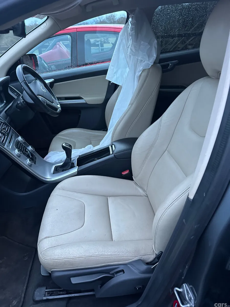 Volvo XC60 SUV, Diesel, 2017, Grey