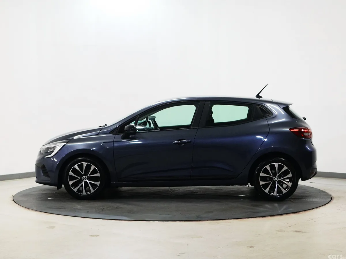 Renault Clio Hatchback, Petrol, 2023, Grey