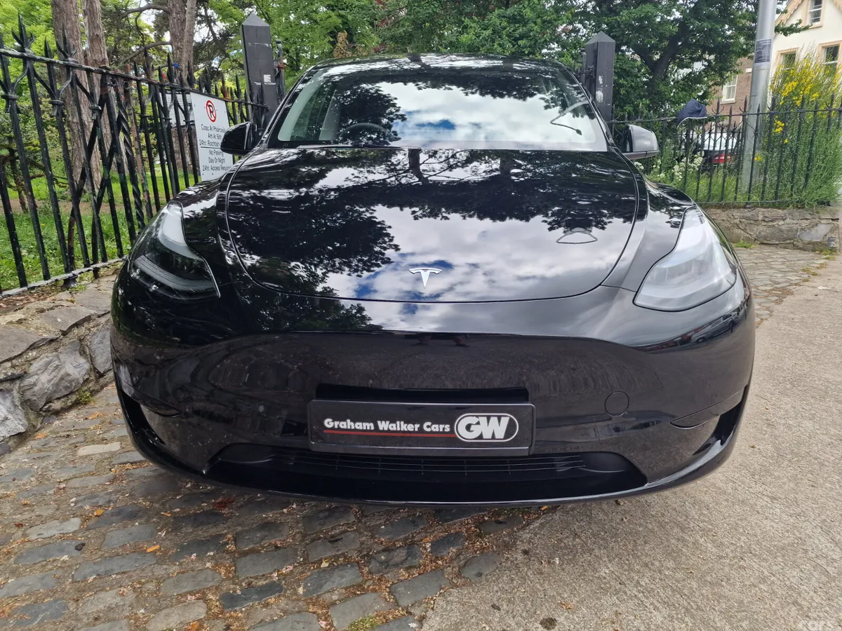 Tesla Model Y MPV, Electric, 2023, Black