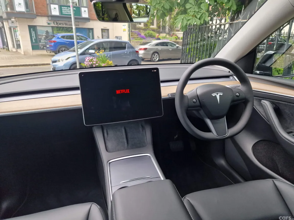 Tesla Model Y MPV, Electric, 2023, Black