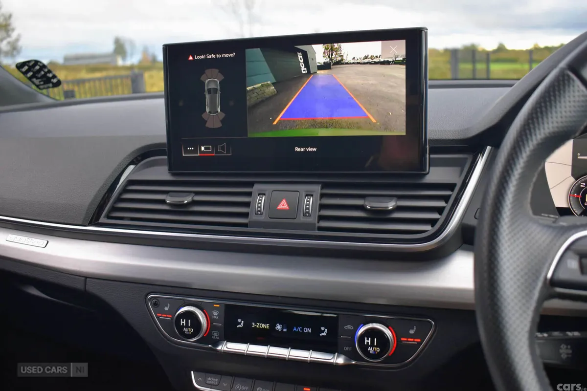 Audi Q5 SUV, Diesel Hybrid, 2023, Green