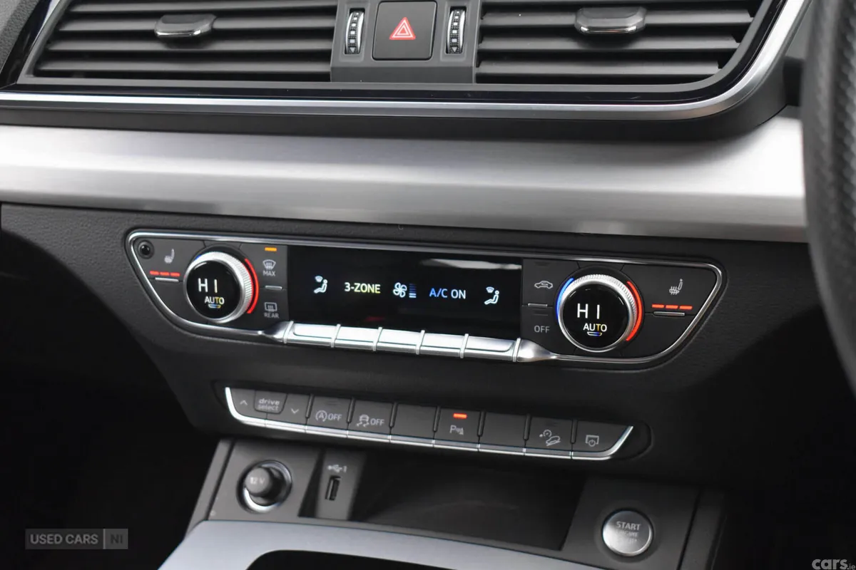 Audi Q5 SUV, Diesel Hybrid, 2023, Green